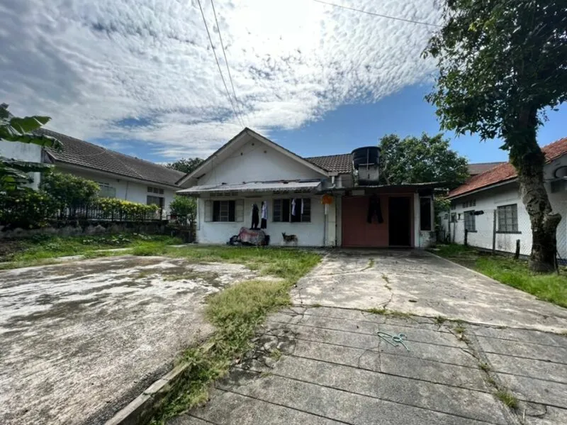 Section 6 Single Storey Bungalow for Sale